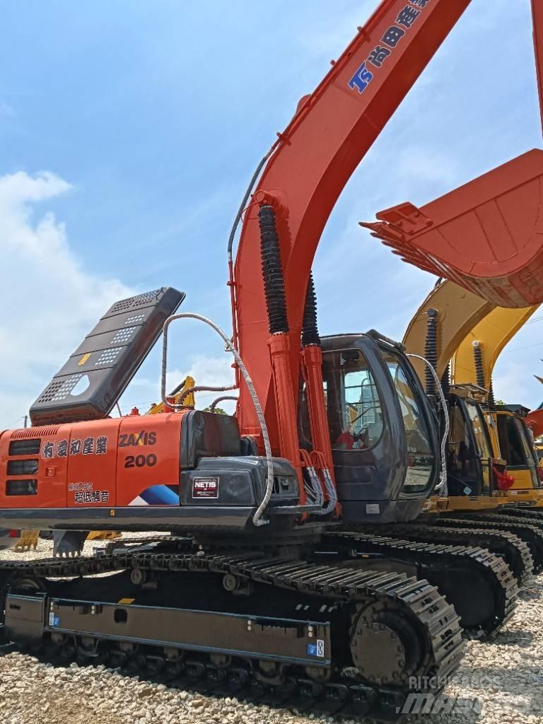 Hitachi ZX 200 중형굴삭기 7톤-28톤