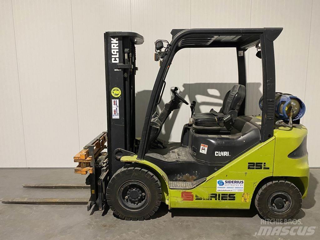 Clark S25L LPG 지게차