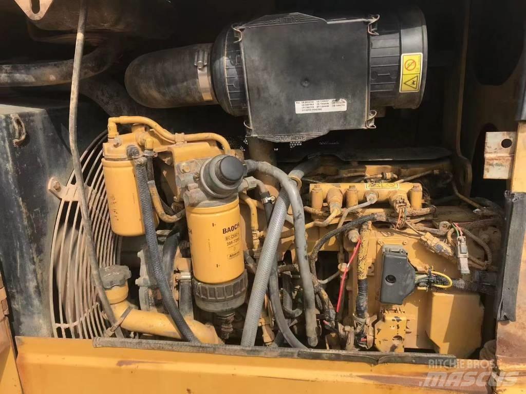 CAT D 5 K 크롤러 도저