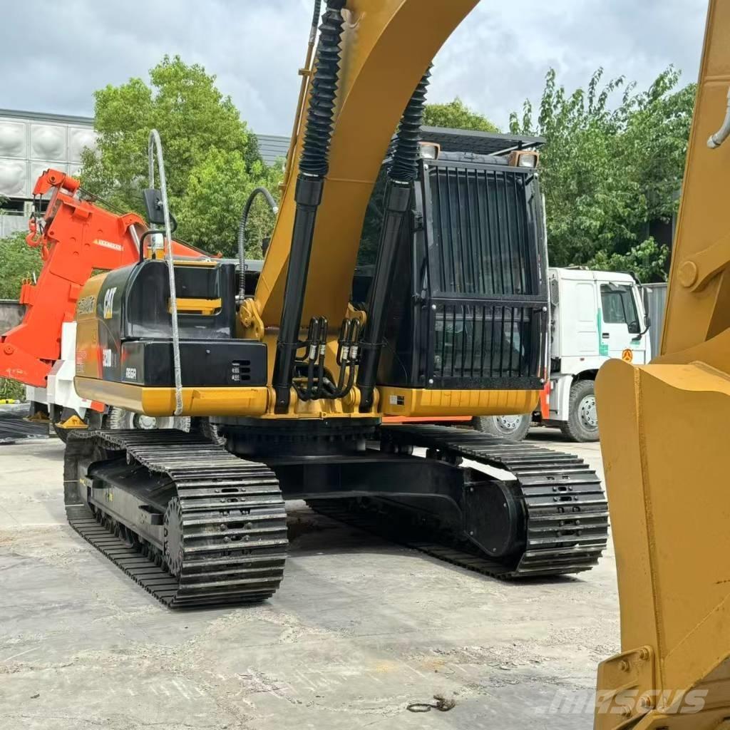 CAT 320 D L 대형 굴삭기 29톤 이상