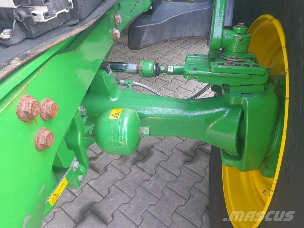 John Deere 6215 R 트랙터