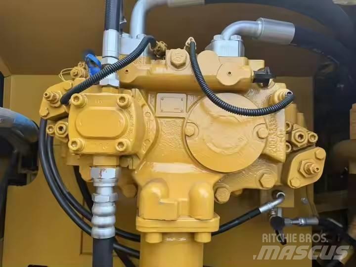 CAT CAT329D2L 중형굴삭기 7톤-28톤