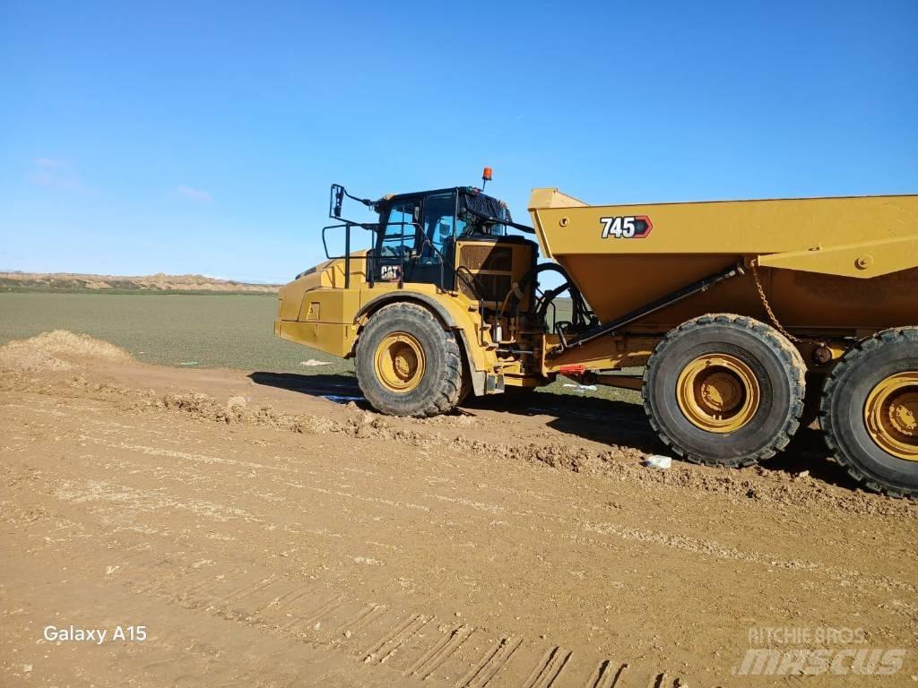 CAT 745 연결식 홀러