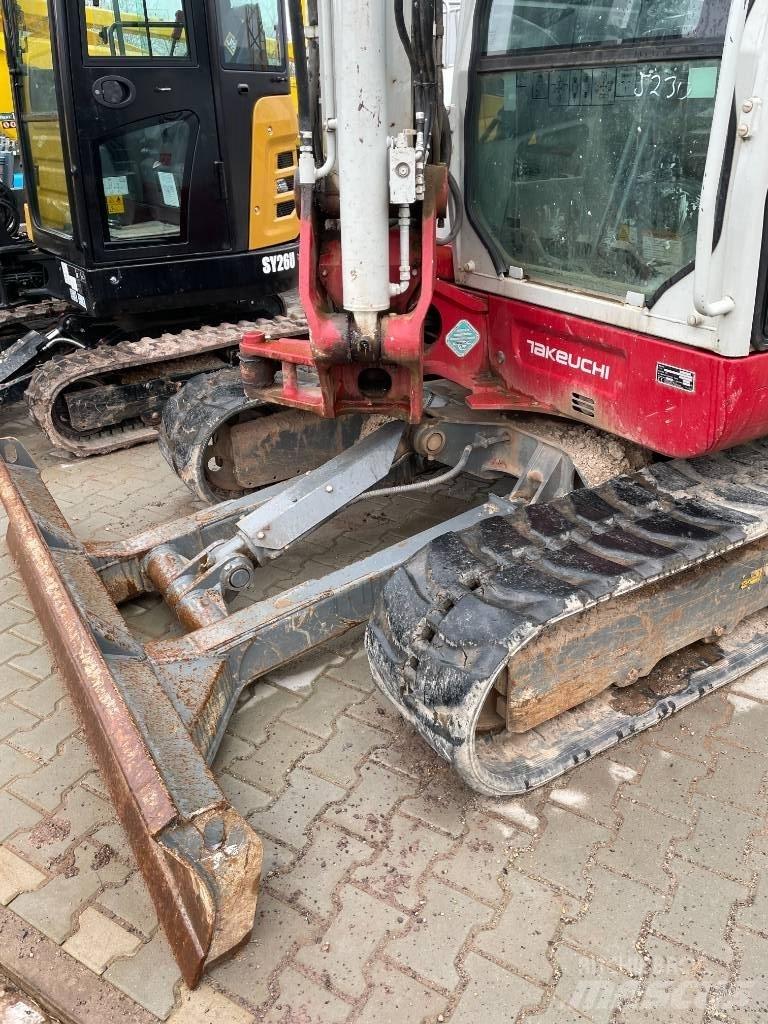Takeuchi TB 260 소형 굴삭기 7톤 미만
