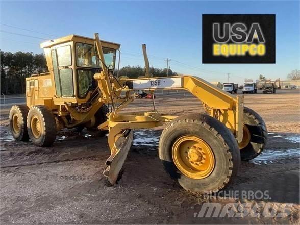 CAT 135H 그레이더