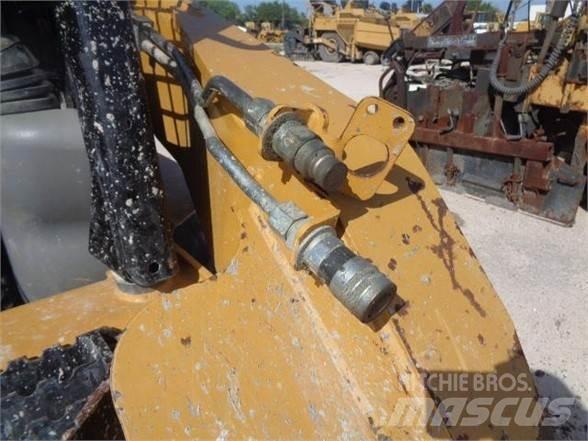 CAT 252B3  스키드로더