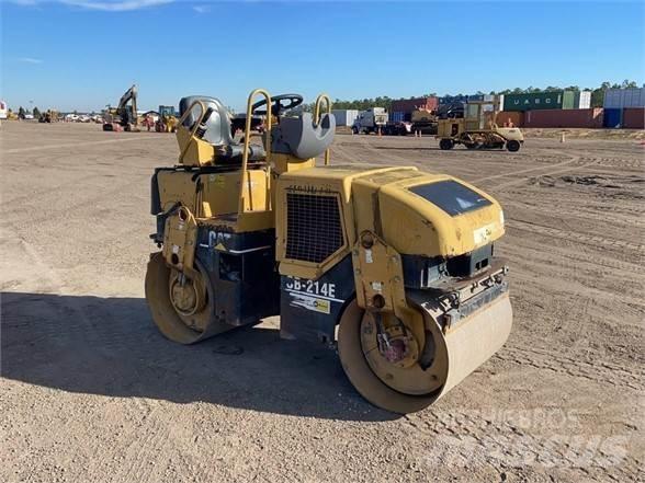 CAT CB-214E 싱글 드럼 롤러