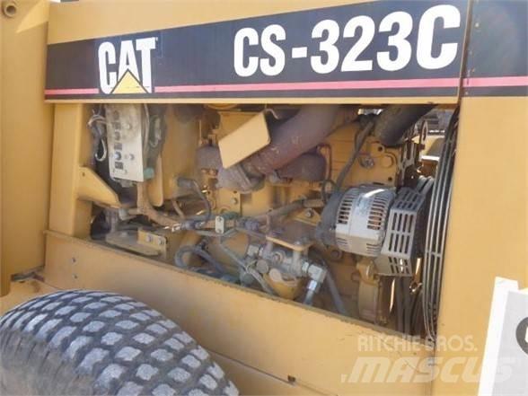 CAT CS-323C 싱글 드럼 롤러