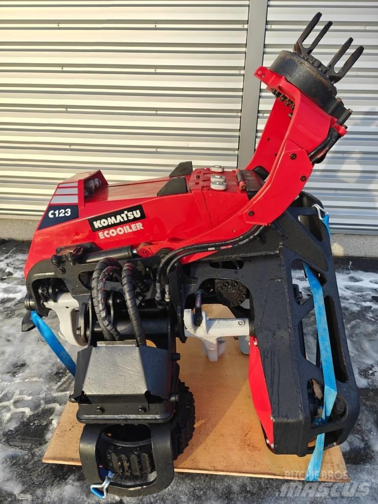 Komatsu C 123 하비스터 헤드
