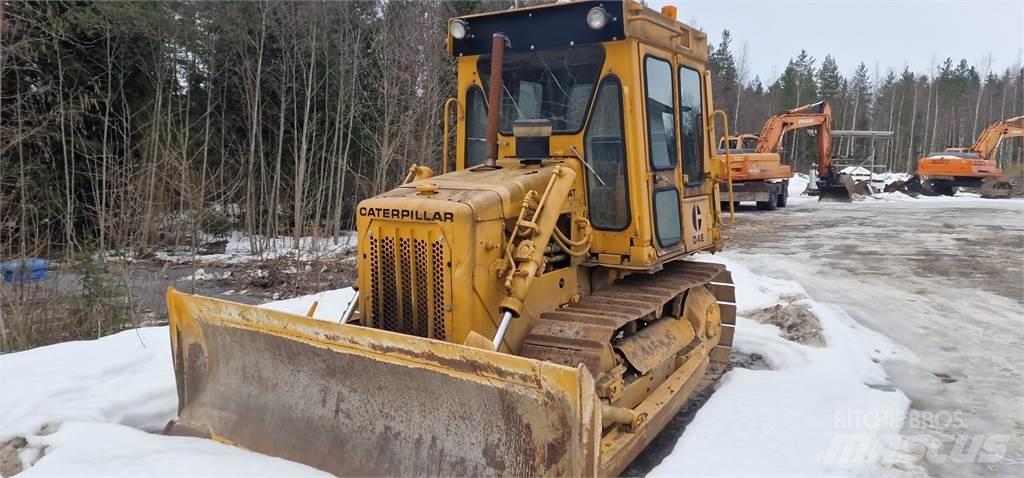 CAT D4E 크롤러 도저