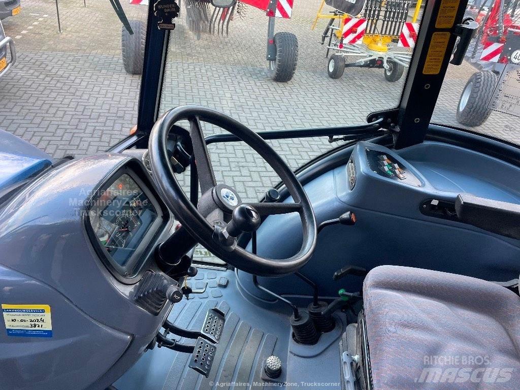 New Holland TD 95 D 트랙터