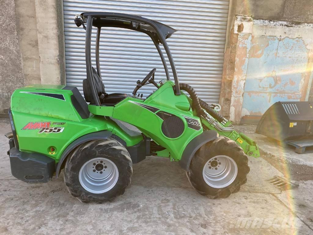 Avant 755 i  휠로우더