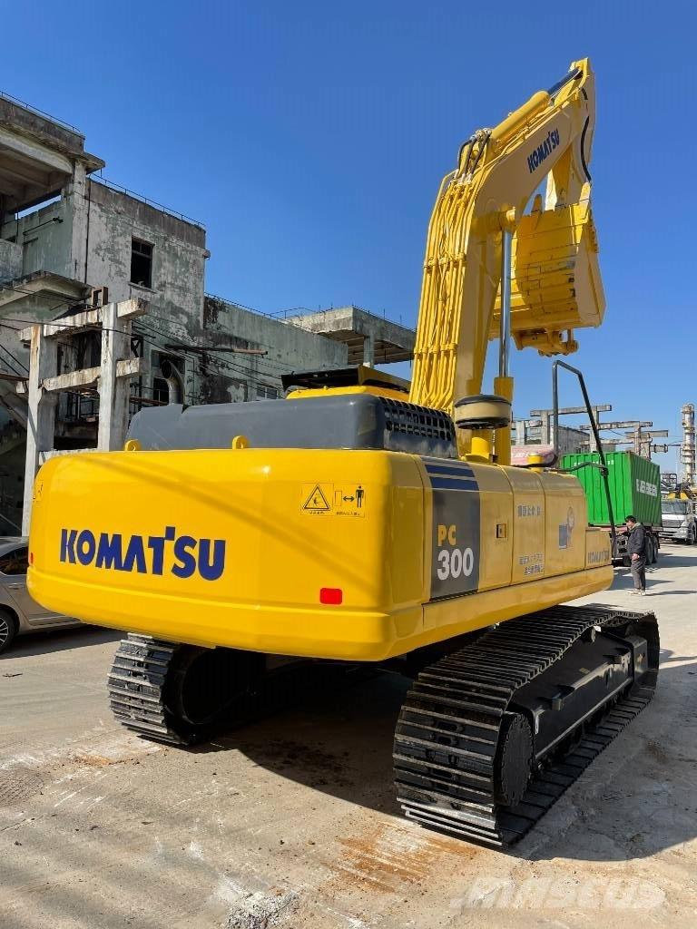 Komatsu PC 300-7 대형 굴삭기 29톤 이상