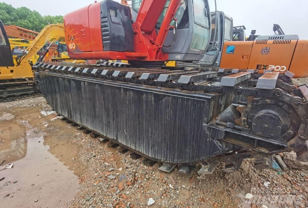 Hitachi ZX 60 수륙양용 굴삭기