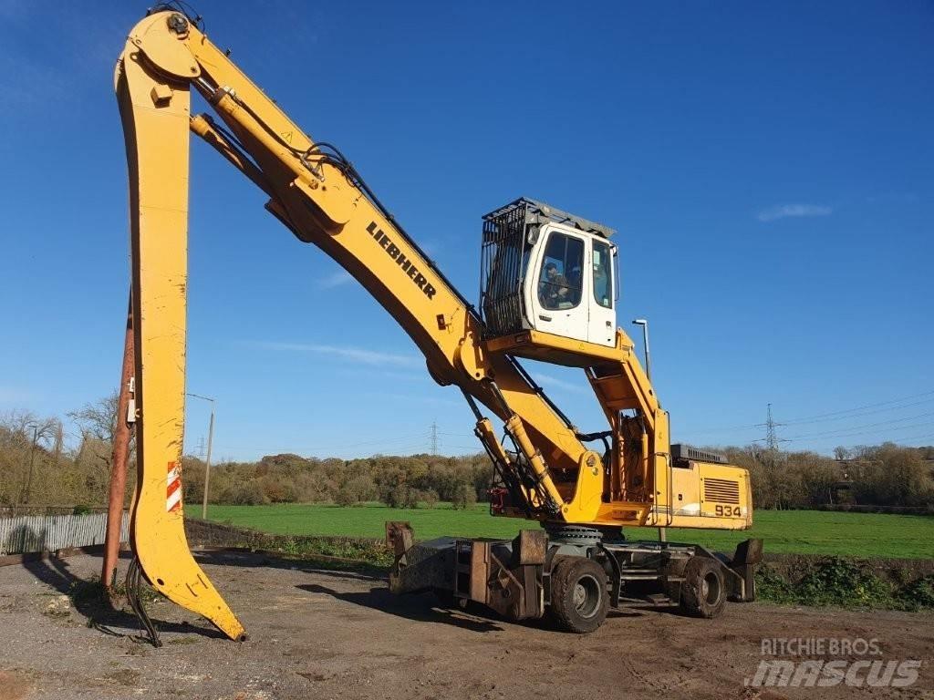 Liebherr A 934 C 폐기물/산업 처리기