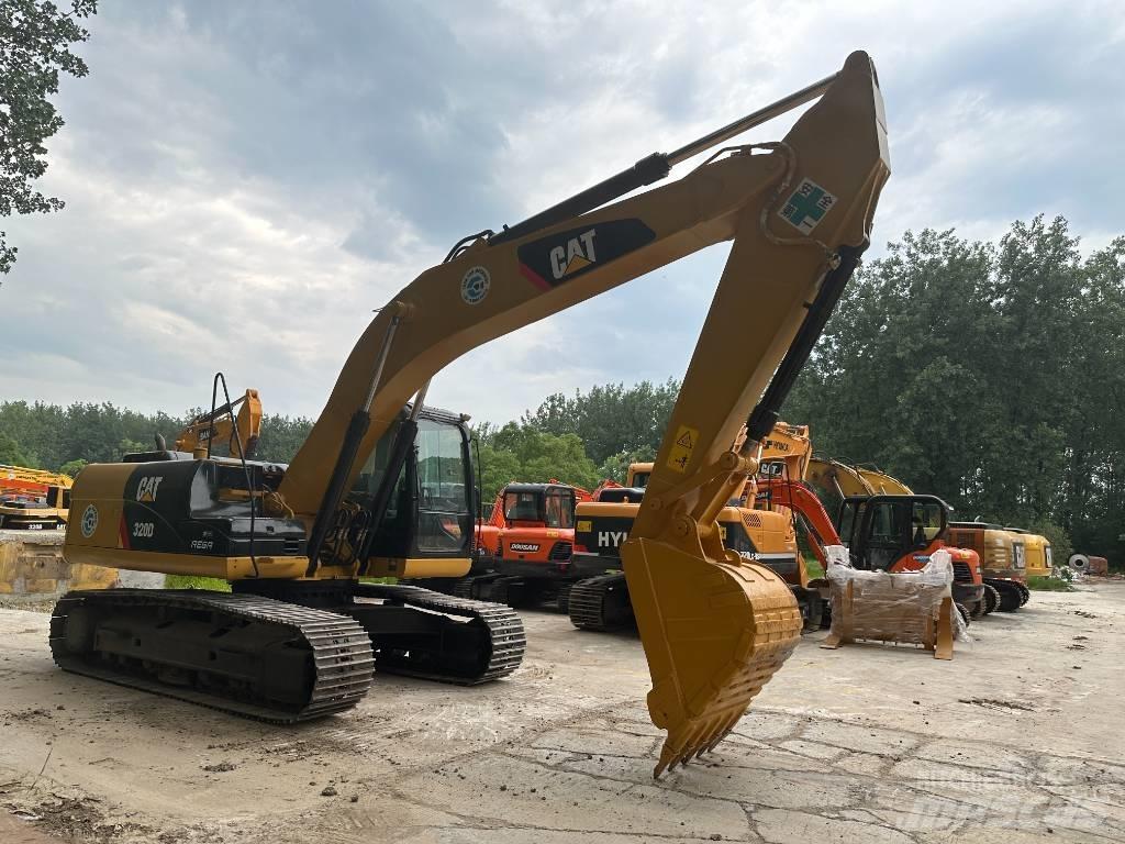 CAT 320D 대형 굴삭기 29톤 이상