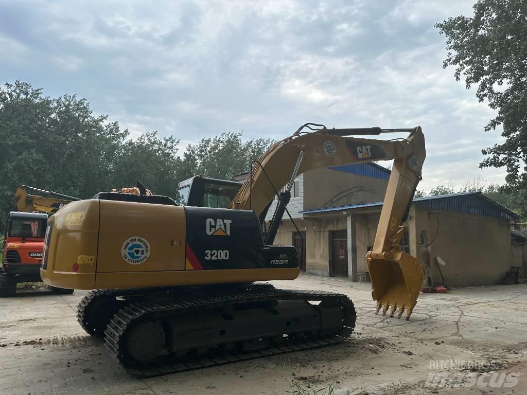 CAT 320D 대형 굴삭기 29톤 이상
