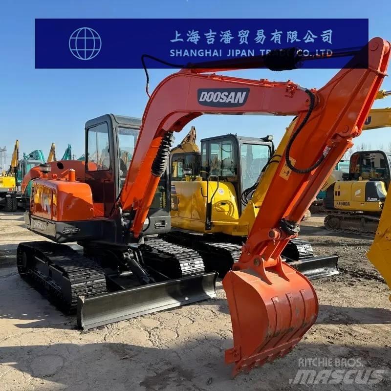 Doosan DH 60-7 소형 굴삭기 7톤 미만