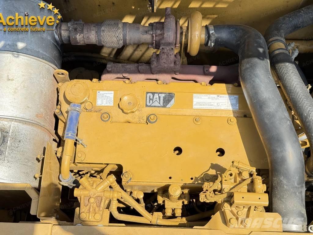 CAT 320 D2 대형 굴삭기 29톤 이상