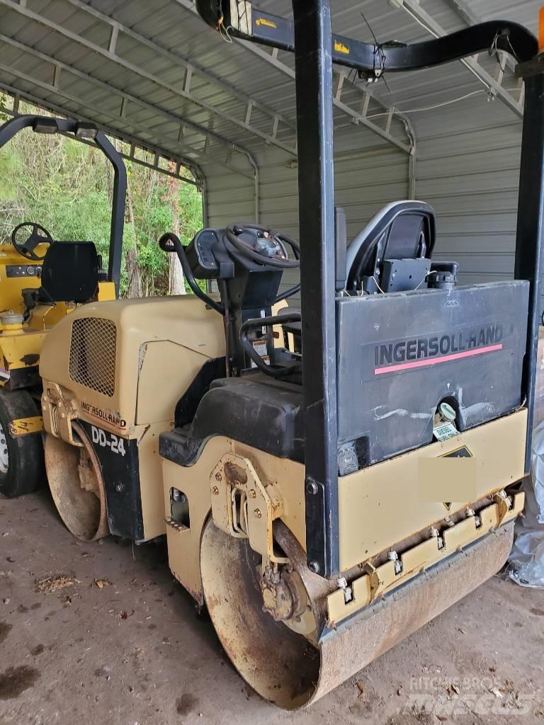 Ingersoll Rand DD 24 트윈 드럼 롤러