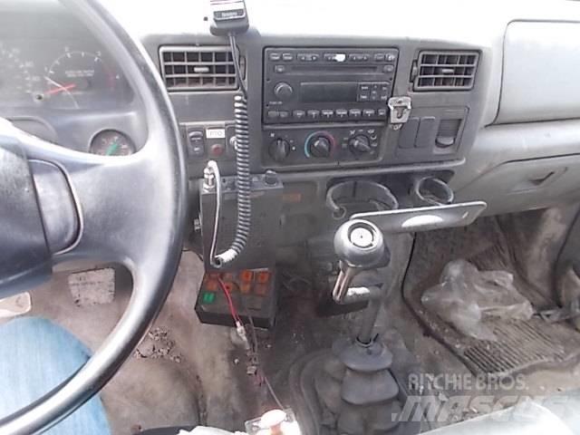 Ford 750 XLT 기타 트럭