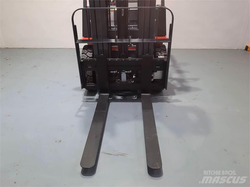 Heli CPCD25 XC26H 디젤 지게차