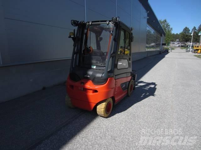 Linde E 30 전동 지게차