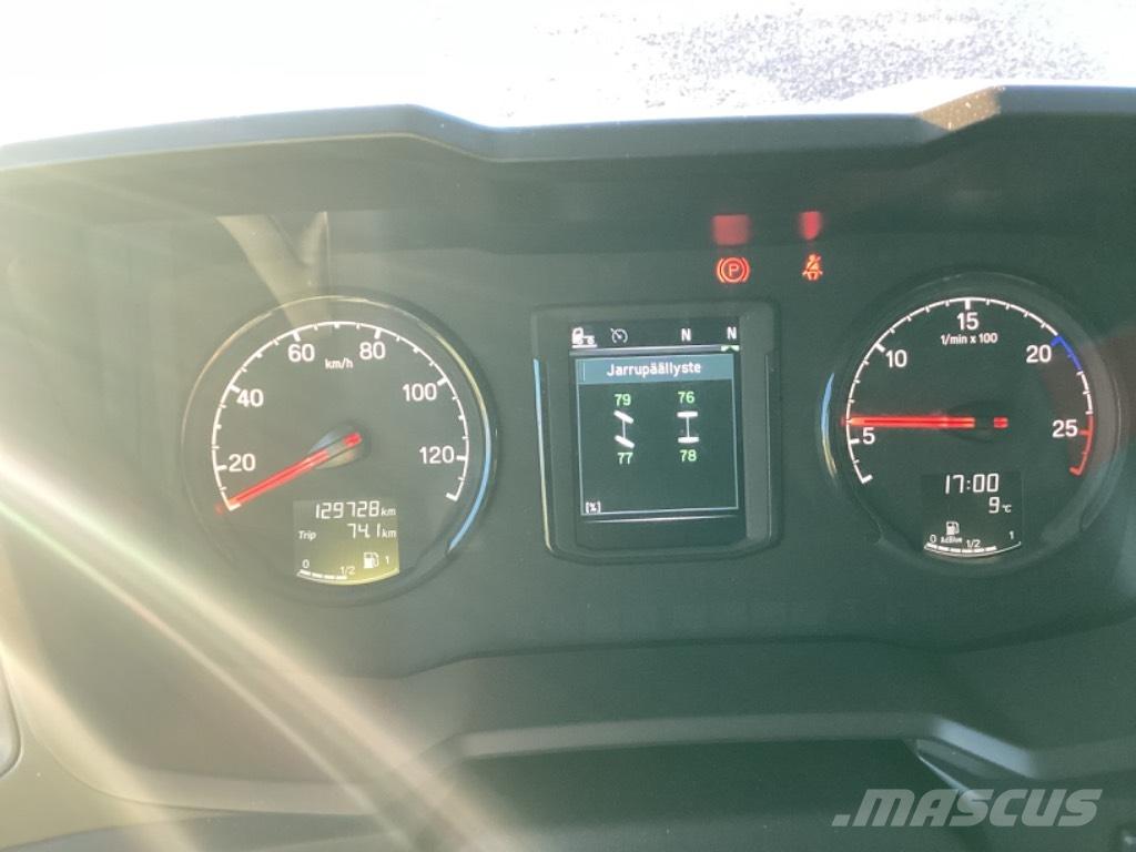 Scania P 250 탑차 트럭