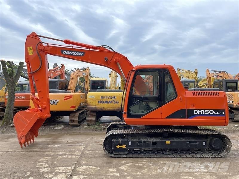 Doosan DH 150 대형 굴삭기 29톤 이상
