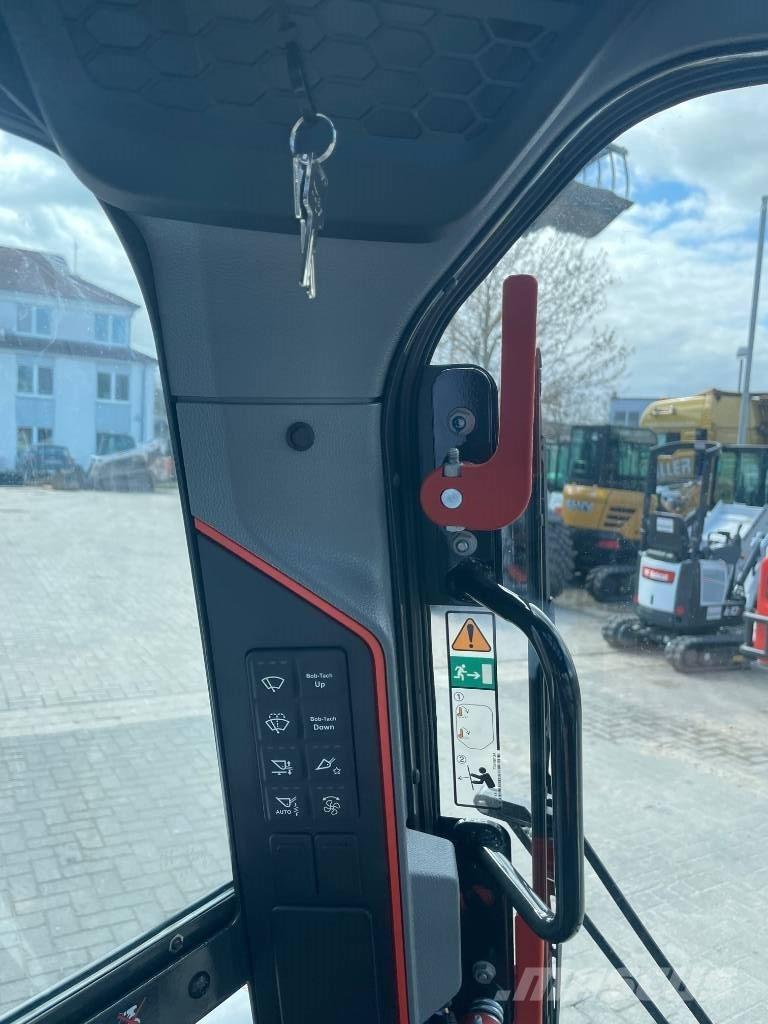 Bobcat T86 궤도식 로우더
