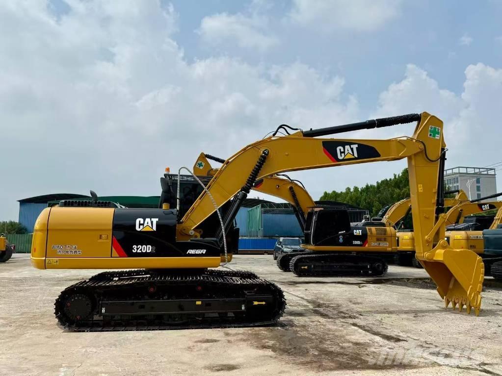 CAT 320 D L 대형 굴삭기 29톤 이상