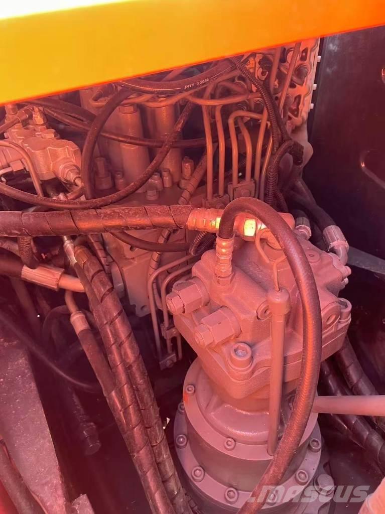 Hitachi ZX 120 대형 굴삭기 29톤 이상