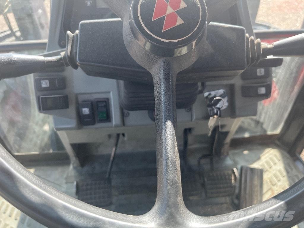 Massey Ferguson 8110 트랙터