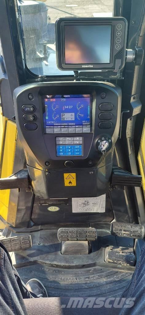 Komatsu D65EXi 크롤러 도저