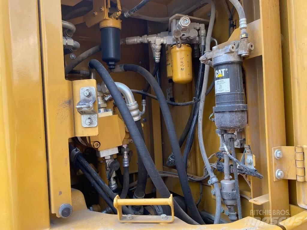 CAT 325F 대형 굴삭기 29톤 이상