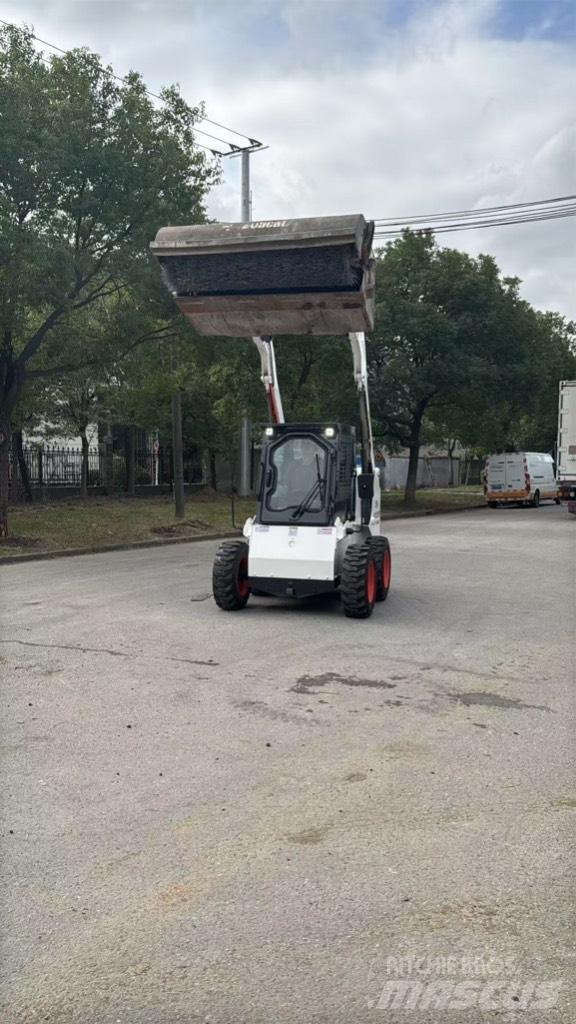 Bobcat S 16  스키드로더