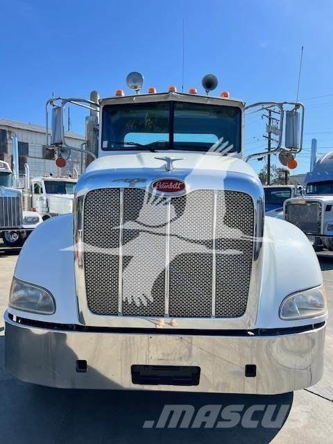 Peterbilt 384 트랙터 유닛