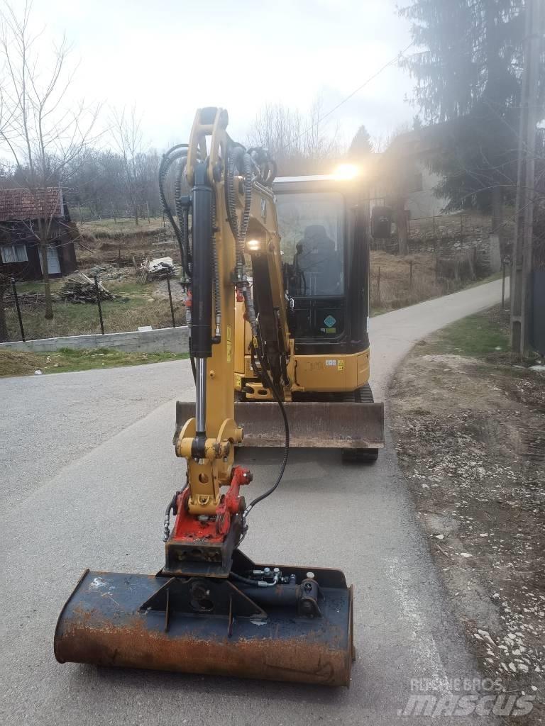 CAT 303 E CR 대형 굴삭기 29톤 이상
