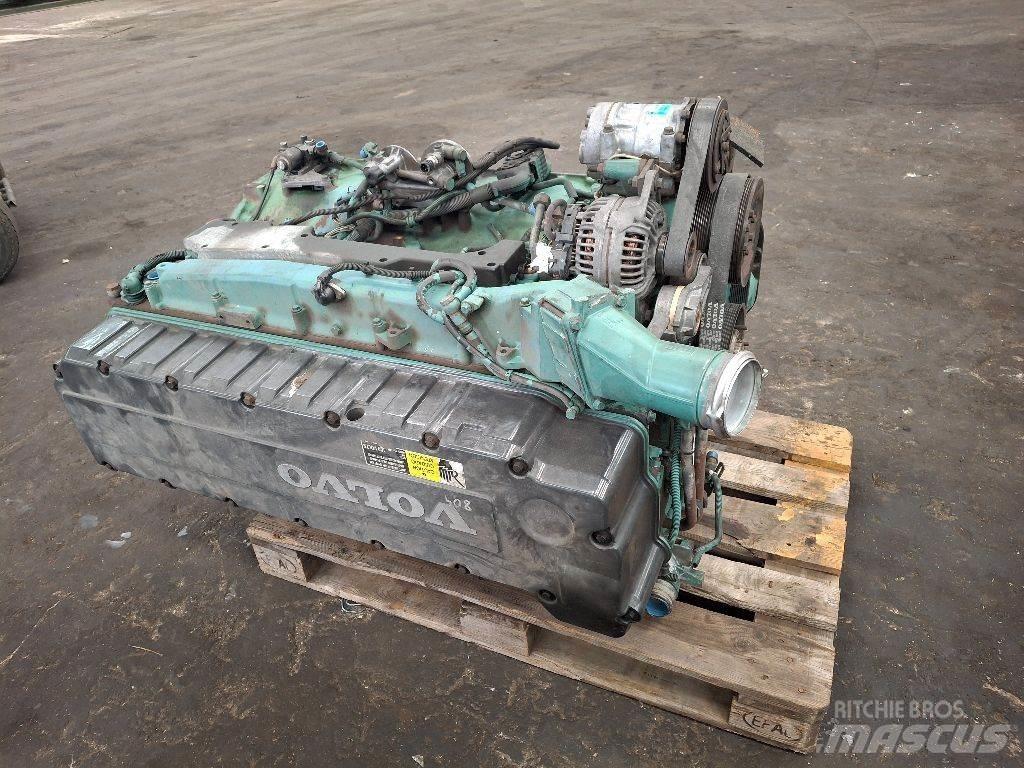 Volvo D12D420 엔진