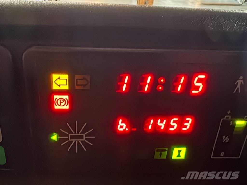 Toyota RRE 140 리치 트럭