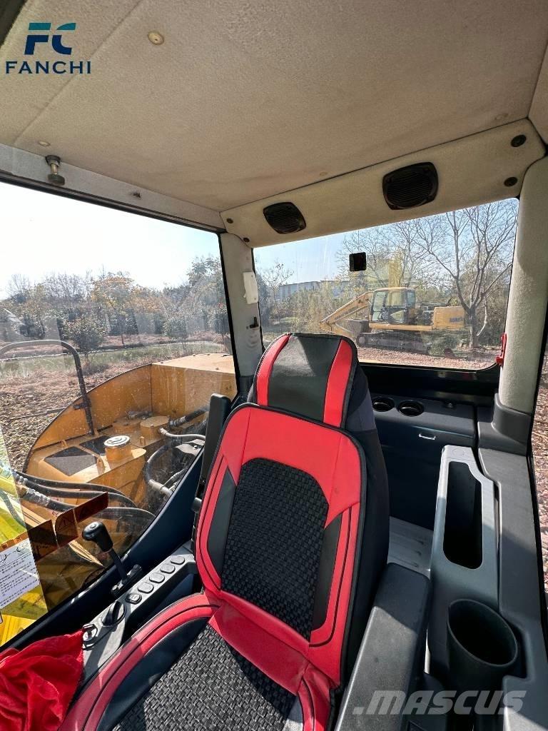 Komatsu PC 70-8 대형 굴삭기 29톤 이상