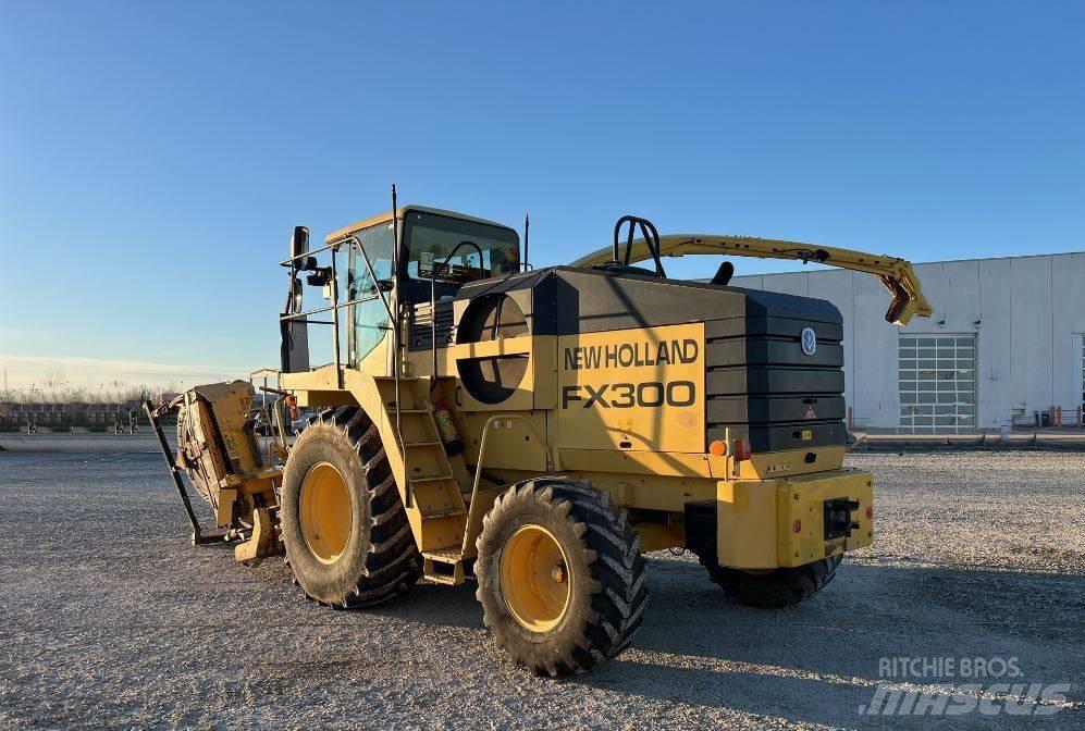 New Holland FX 300 자동 초지기계