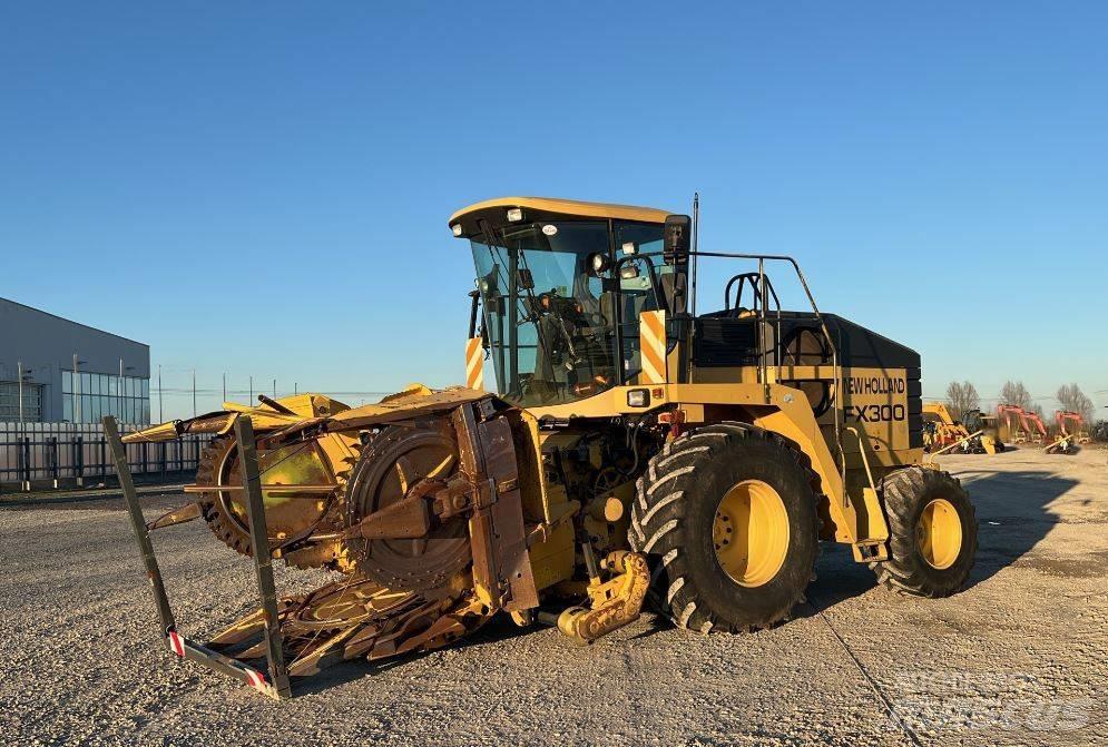 New Holland FX 300 자동 초지기계