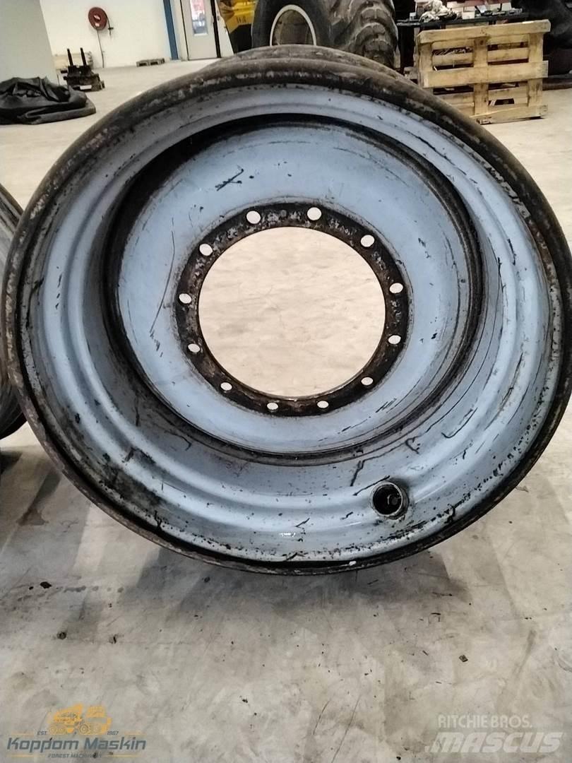 Valmet 901 20x34 타이어, 휠 및 림