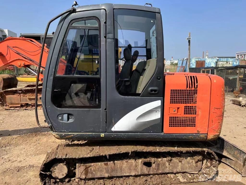 Hitachi ZX 60 소형 굴삭기 7톤 미만