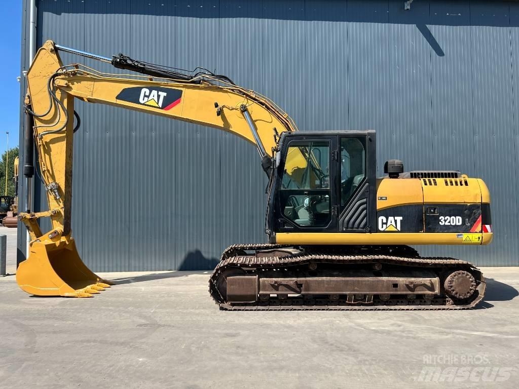 CAT 320 D L 대형 굴삭기 29톤 이상