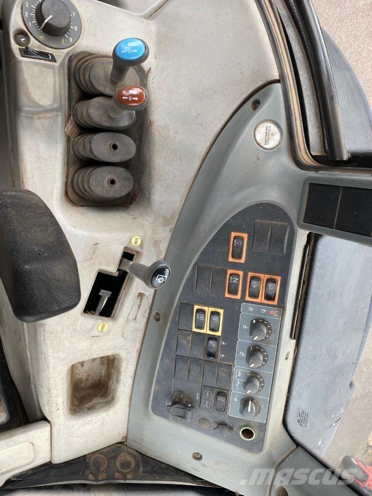 Valtra N92 HITECH 트랙터