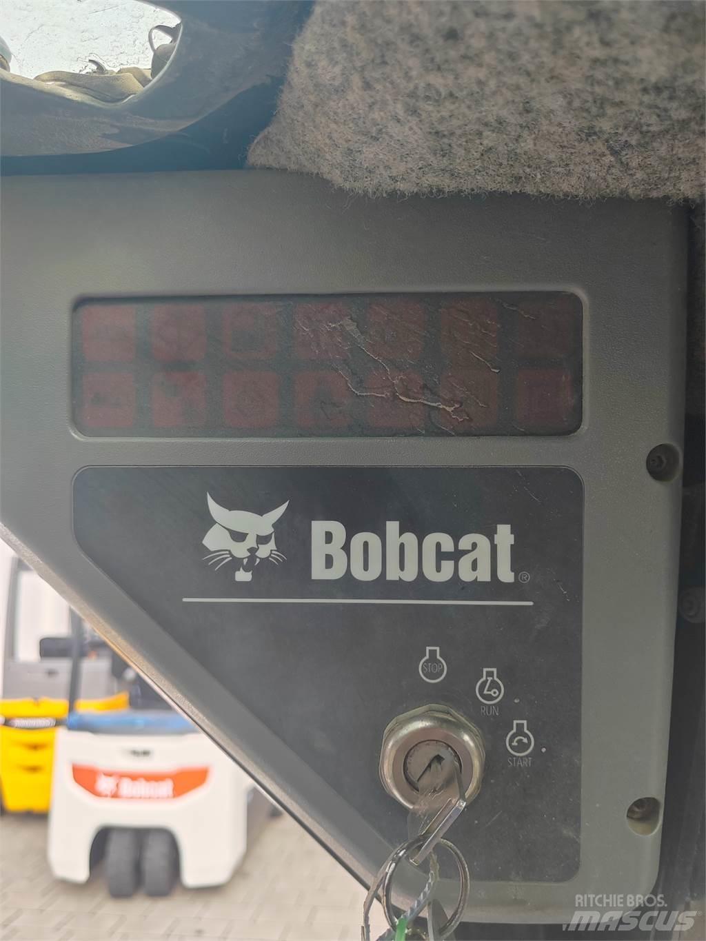 Bobcat T140 대형 굴삭기 29톤 이상
