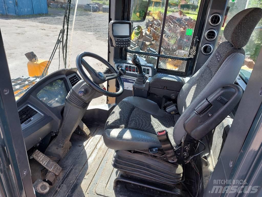 Hyundai HL 960  휠로우더