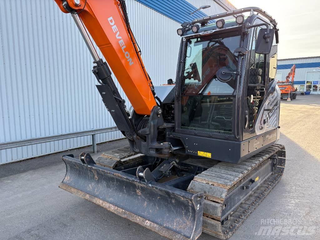 Develon DX 85 R-7 중형굴삭기 7톤-28톤